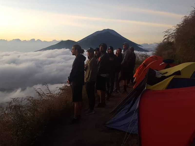 camping di puncak gunung batur