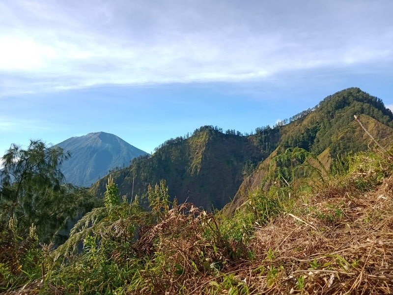 Jalur Pendakian Bukit Trunyan